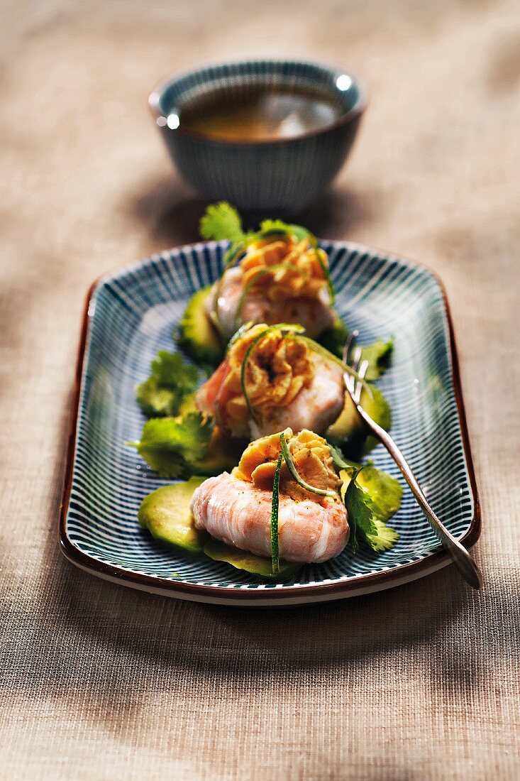 Langoustines with curry cream, lime zest, coriander and avocado
