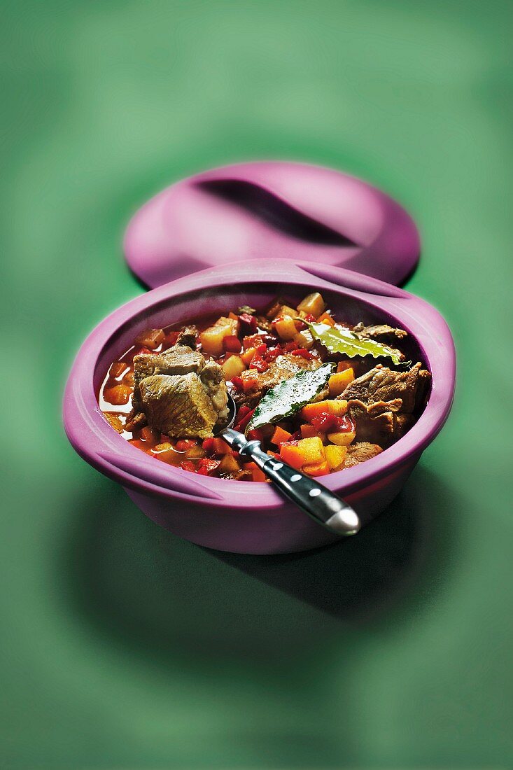 Tajine-style lamb and vegetable papillote with spices and bay leaves