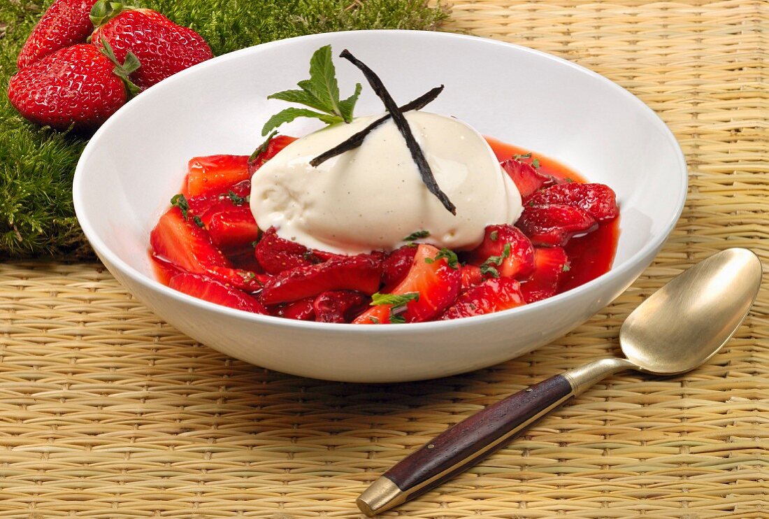 Plougastel strawberries with vanilla ice cream
