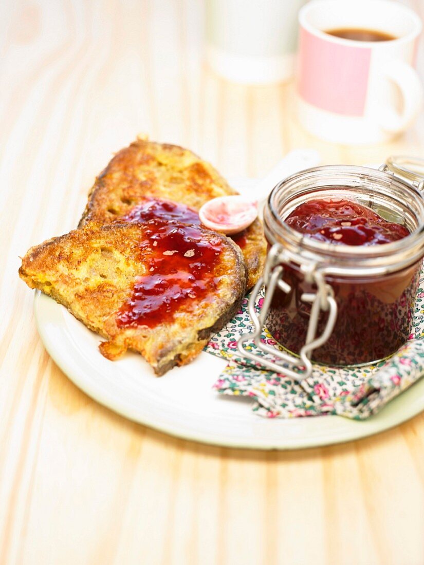 French toast with redcurrant jam