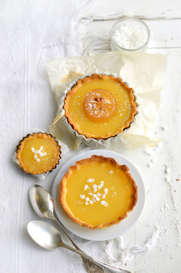 Lemon curd tartlets