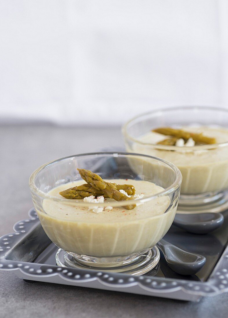 Feta and green asparagus panna cotta