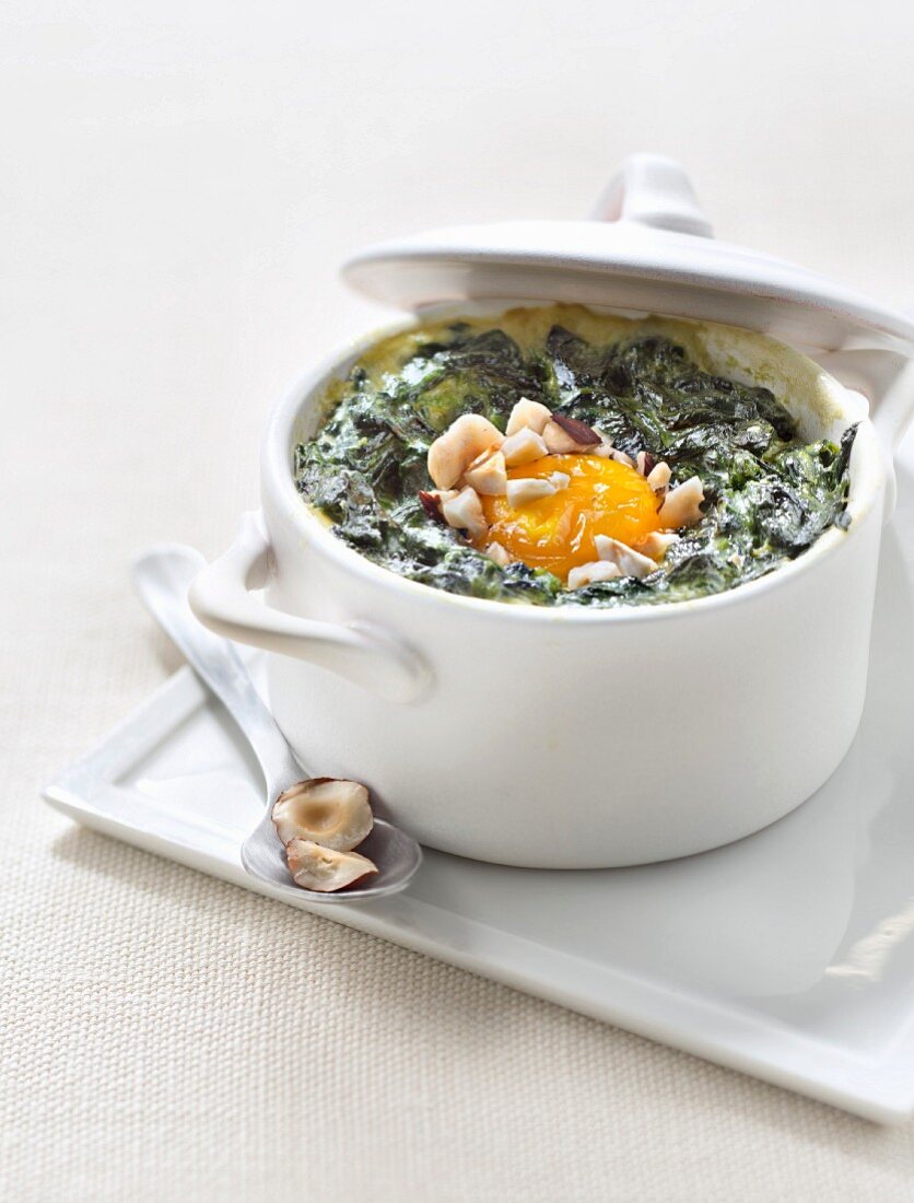 Spinach, egg and hazelnut mini casserole