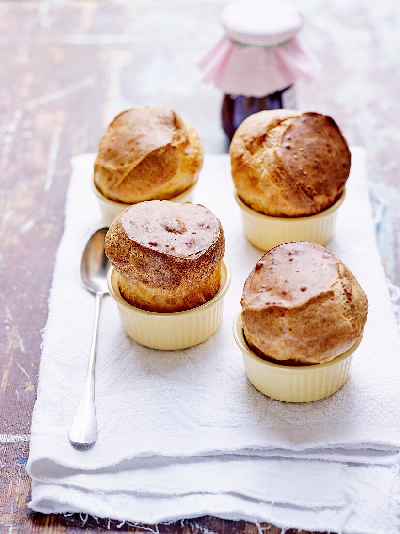 Popovers, small English breads