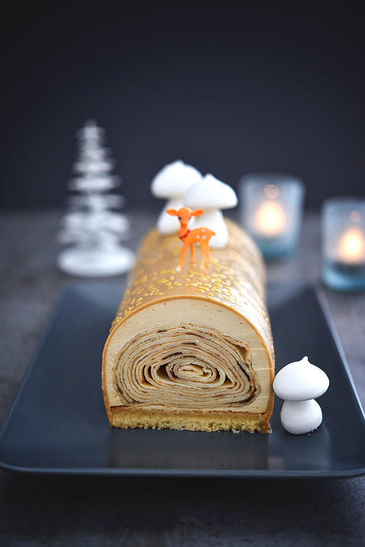 Crêpe Christmas log cake