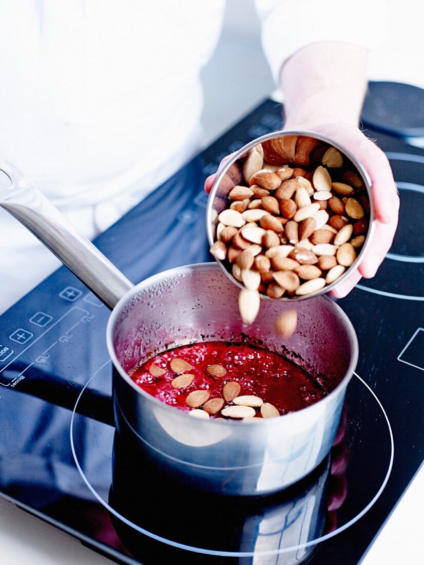 Adding the almonds to the preparation