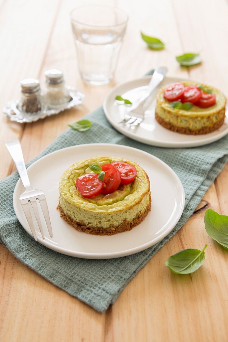 Small pesto and cherry tomato savoury cheesecake