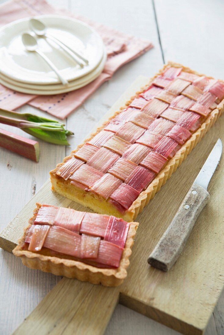 Almond and rhubarb tart