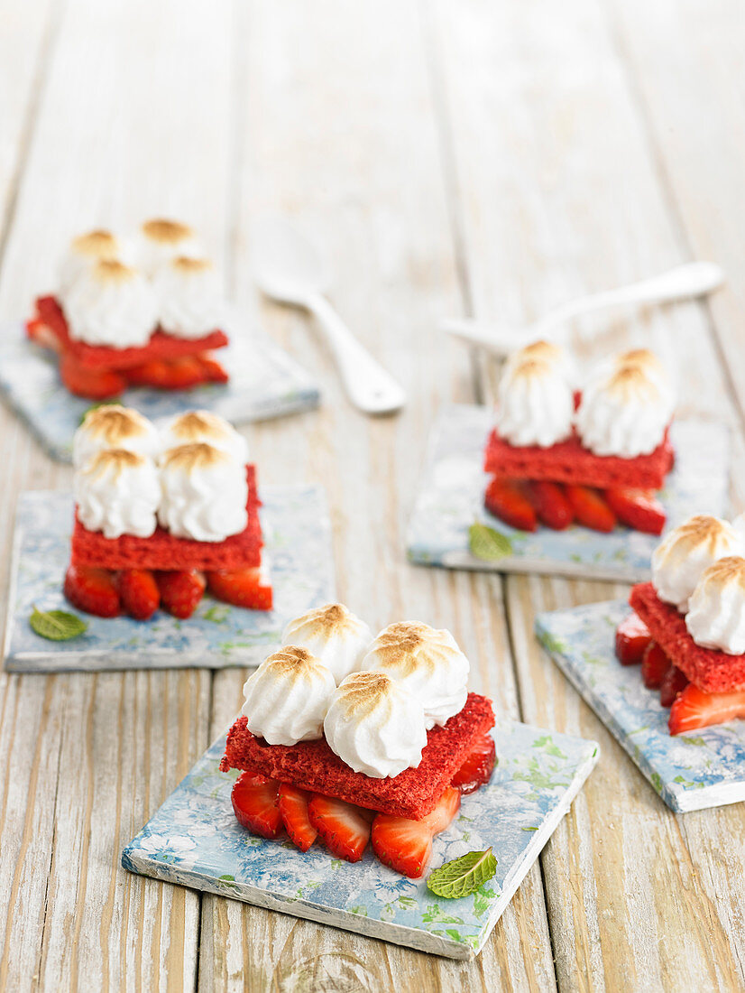 Strawberry desserts with meringue