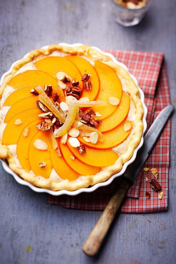 Persimmon tart with nuts