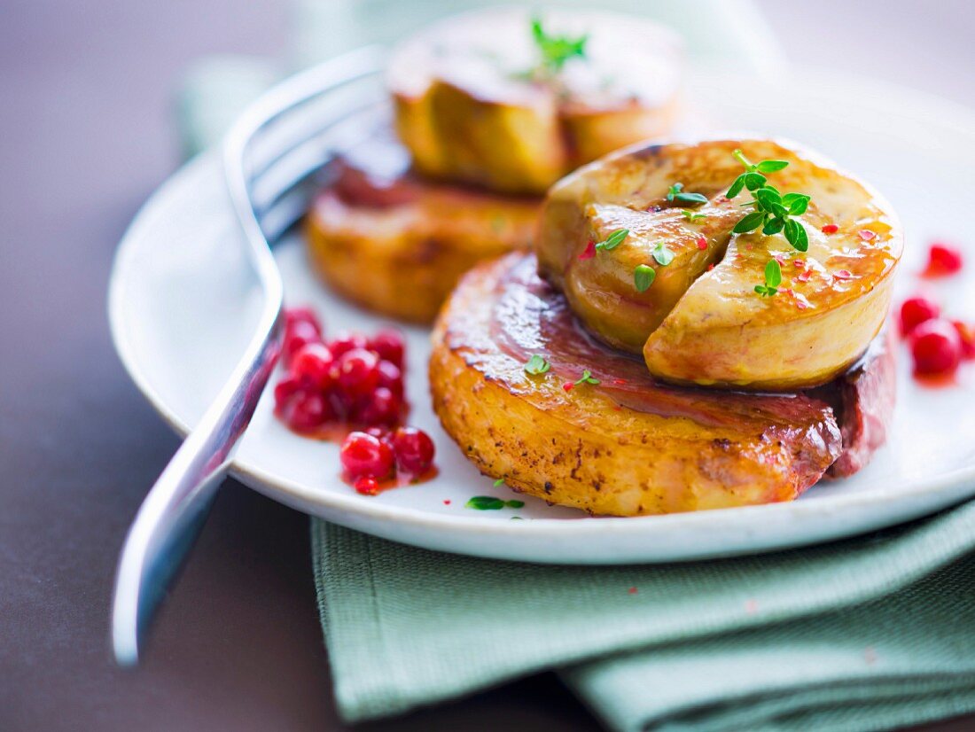 Tournedos Rossini, redcurrant sauce