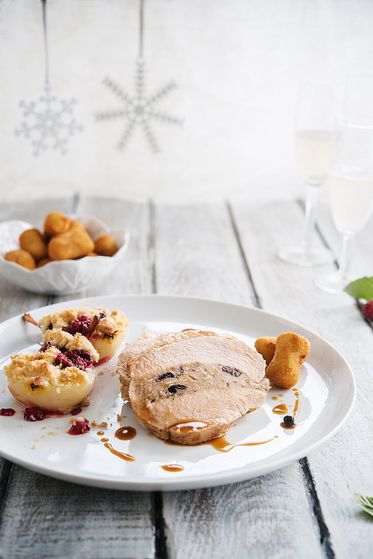Chicken breast with apple-grape stuffing and crumble pear (Christmas)
