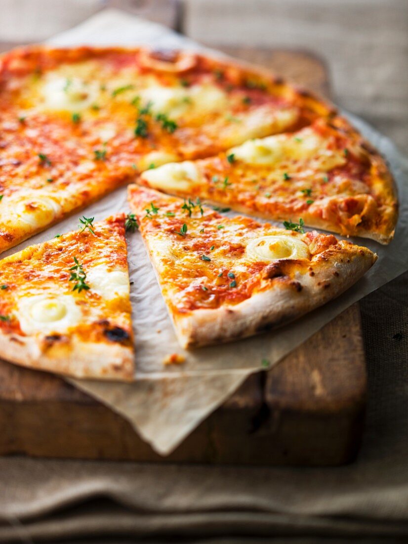 Tomato-mozzarella pizza