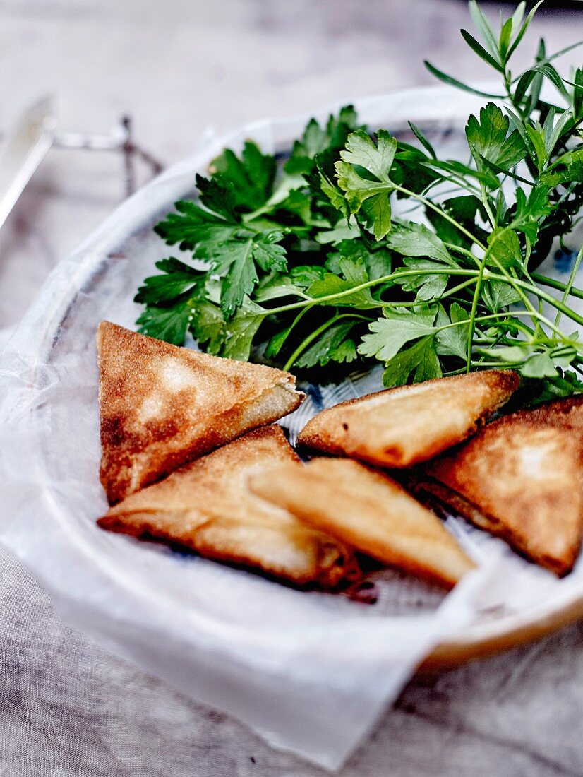 Goat's cheese, honey and kale cabbage bricks