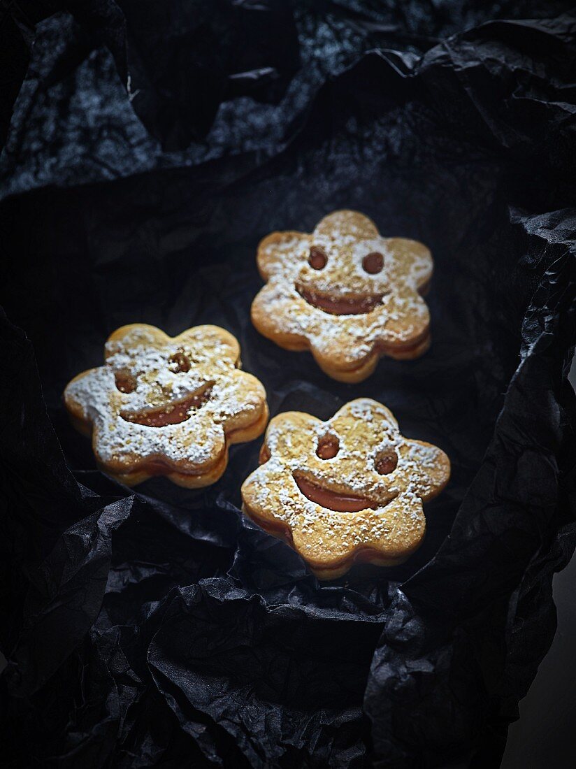 Children's smiley biscuits for Christmas