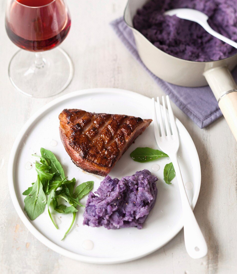 Grilled duck magret, mashed purple potatoes