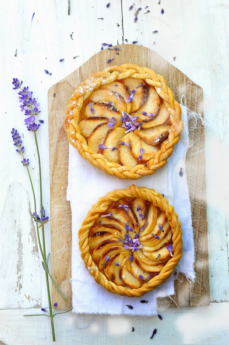 Apple pies with lavender