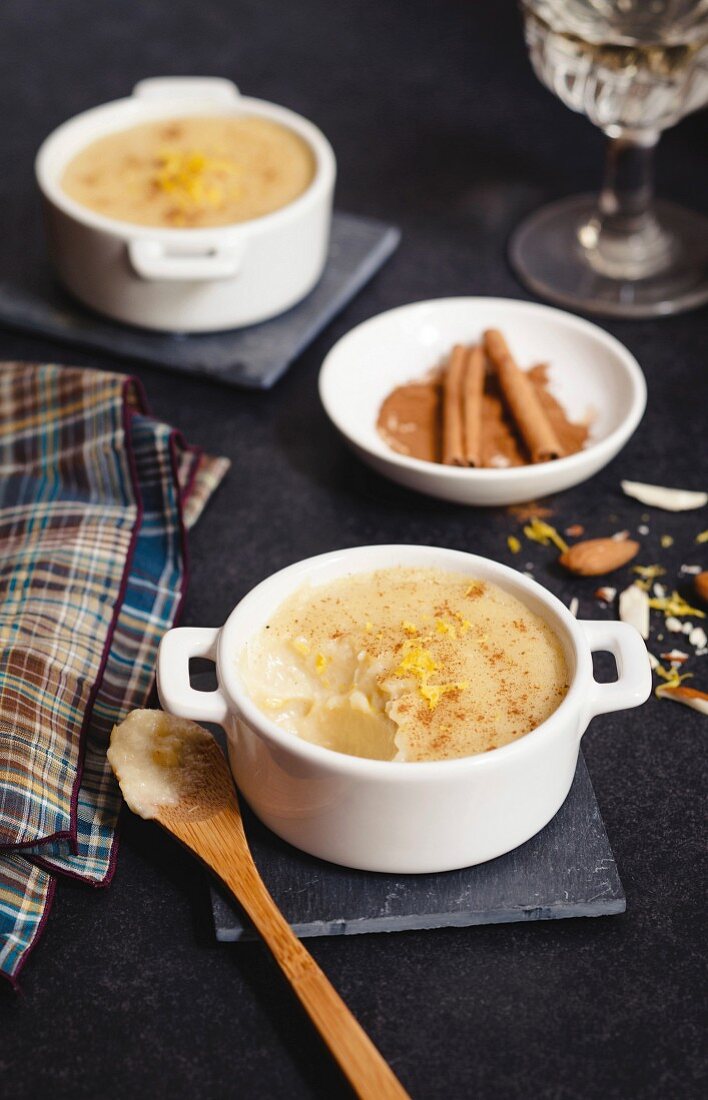 Lemon and almond blancmange