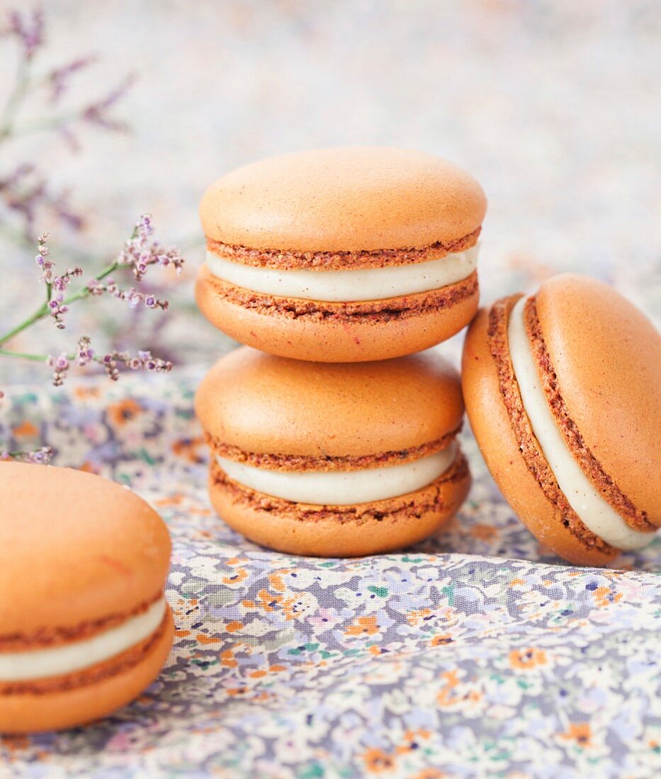 Cinnamon Macarons