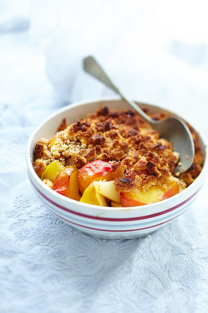 Pear and apple sponge finger crumble