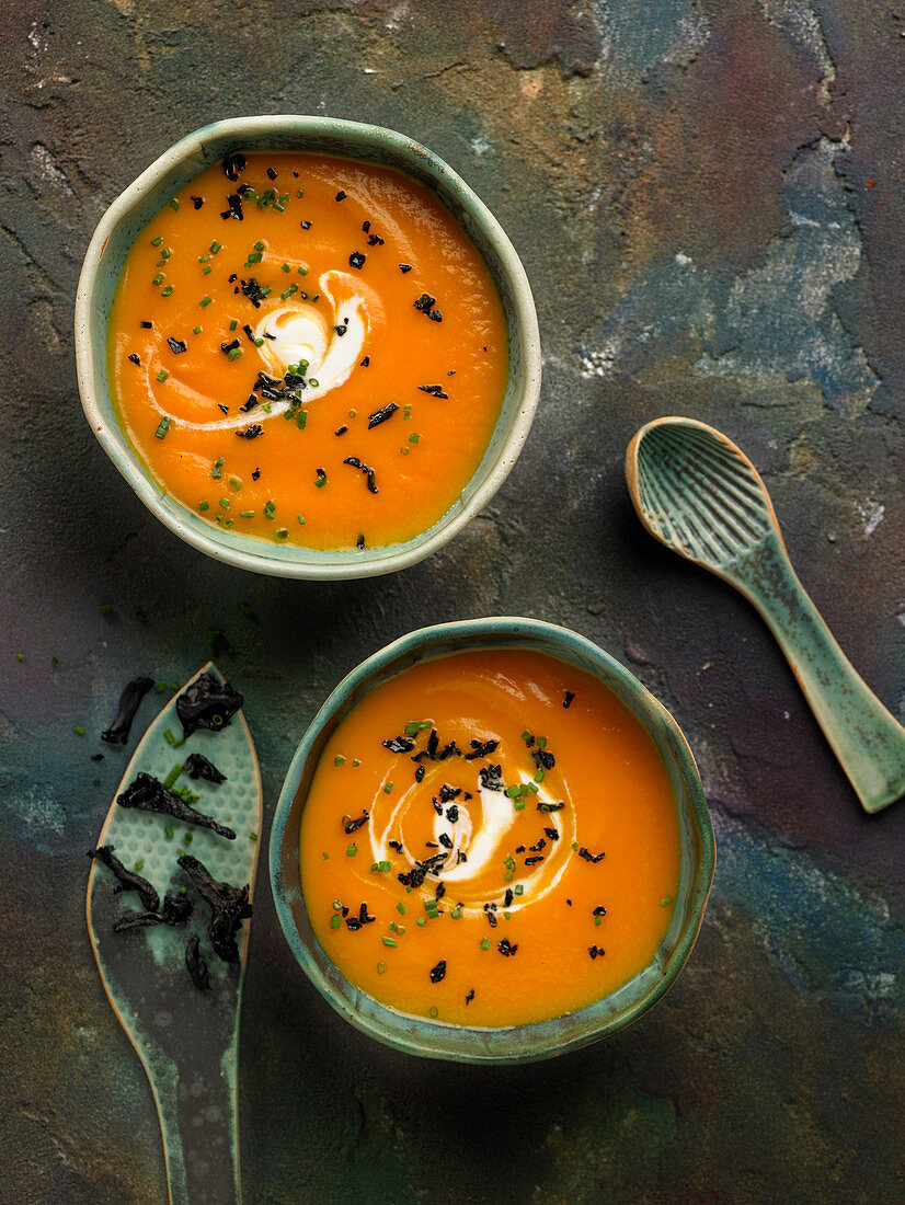 Cream of vegetable soup with black trumpet mushrooms