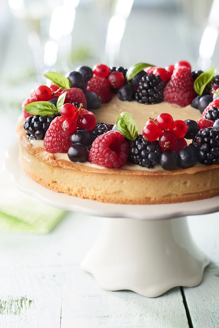 Tarte mit Fromage Blanc und frischen Waldfrüchten