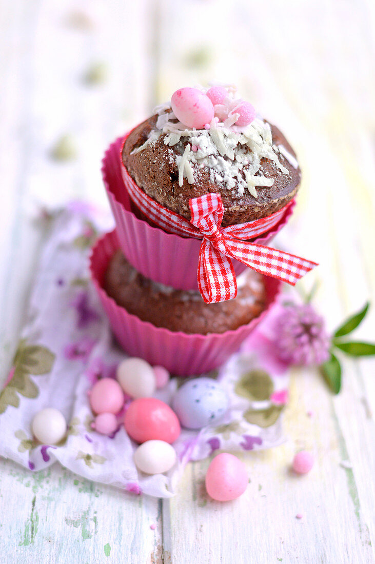 Schoko-Cupcakes mit Kokosnuss zu Ostern