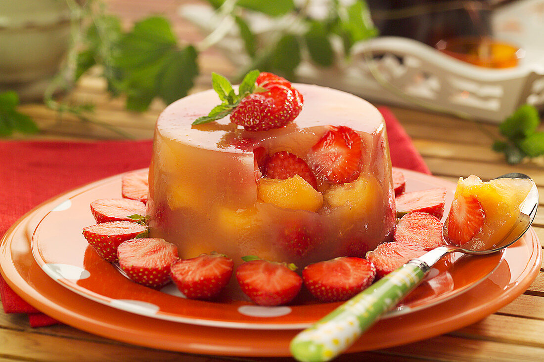 Terrine mit Gariguette-Erdbeeren und Melone