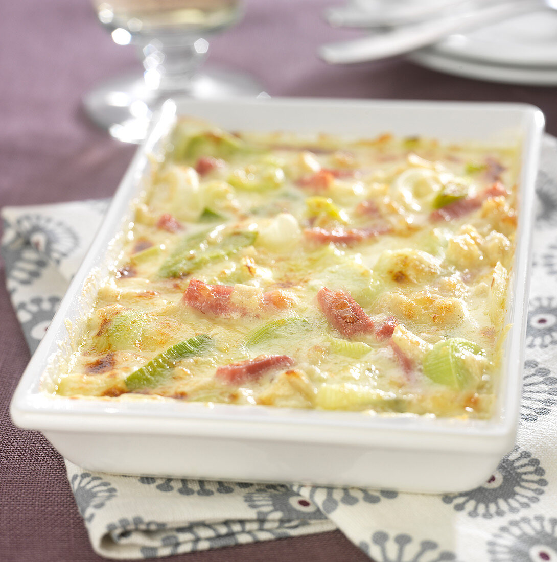 Japanese artichoke, leek,Comté and boiled ham winter gratin