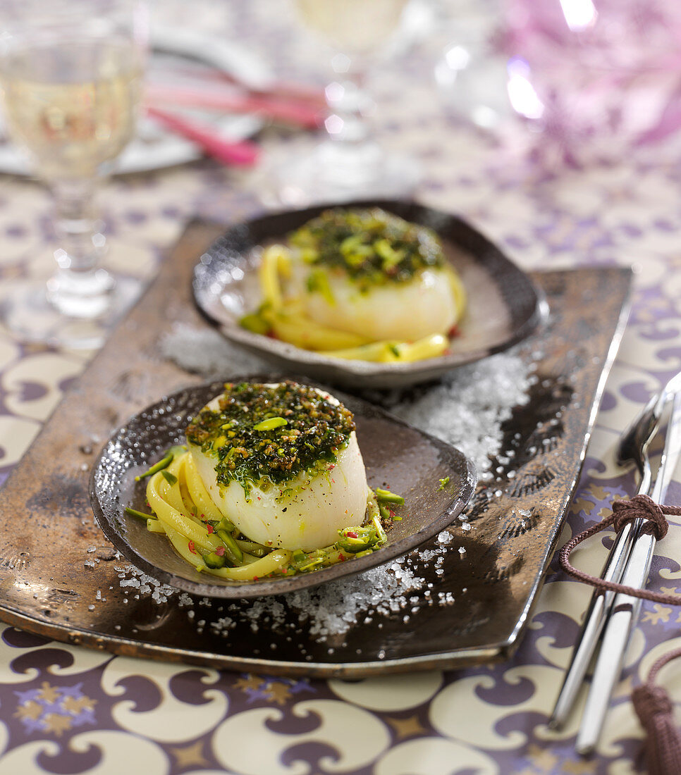 Small linguine nests, baked scallops with parsley pesto and pistachio powder