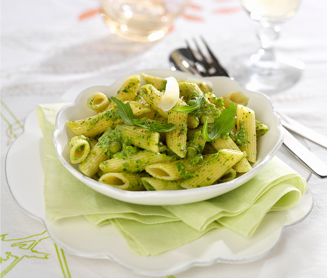 Penne mit Rucola-Erbsen-Sauce