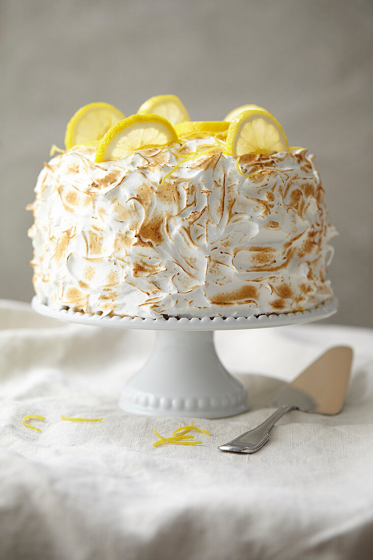 Lemon meringue Paradise cake