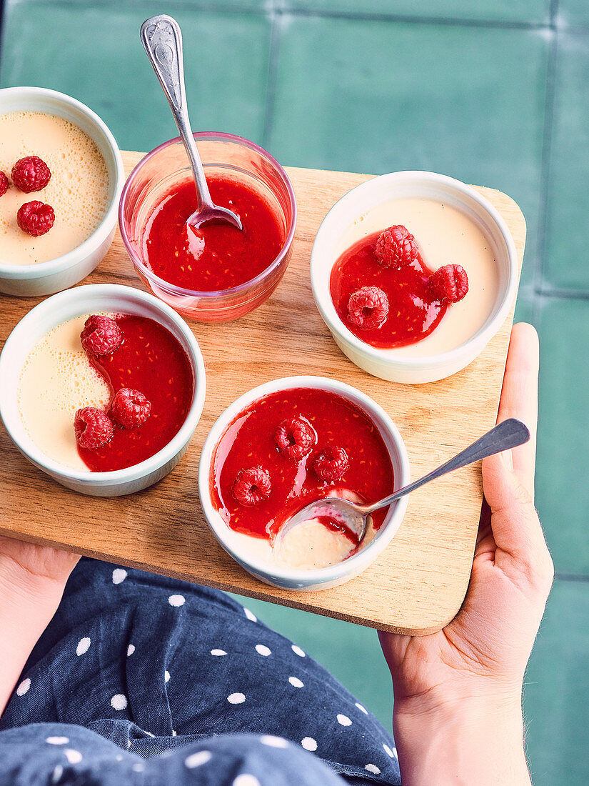 Panna cotta with raspberry coulis