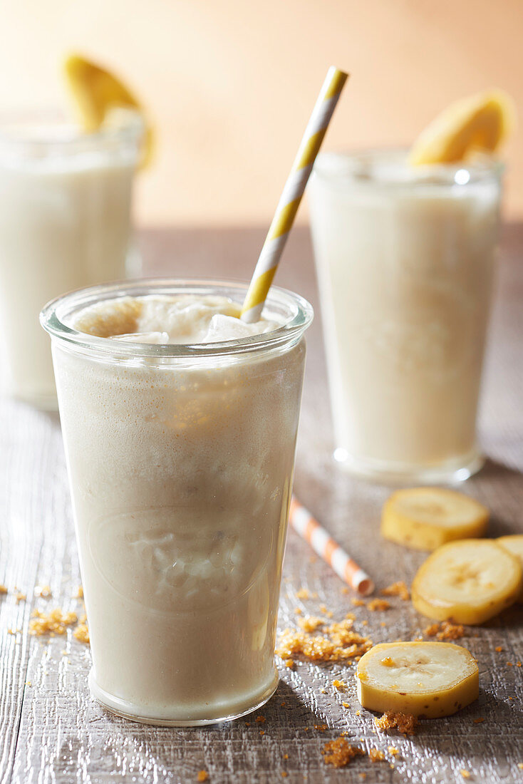 Banana crème brûlée shake