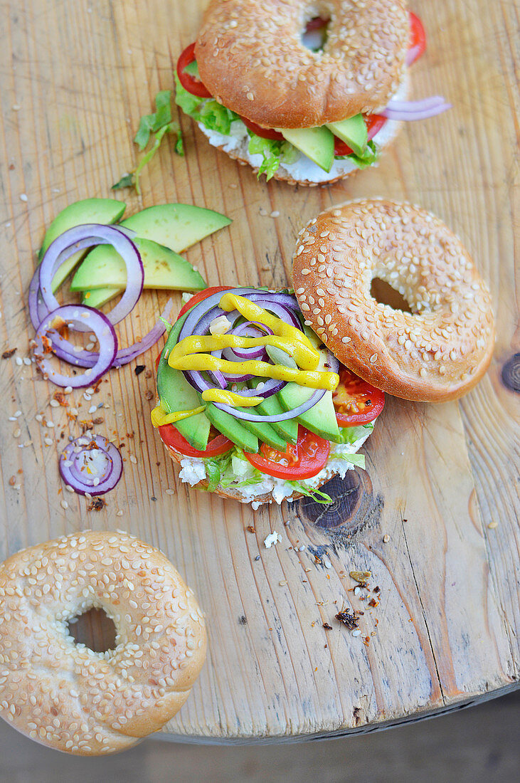 Avocado,cream cheese and vegetable bagels