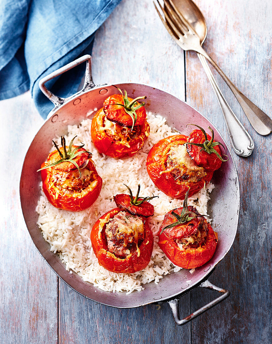 Express stuffed tomatoes with white rice