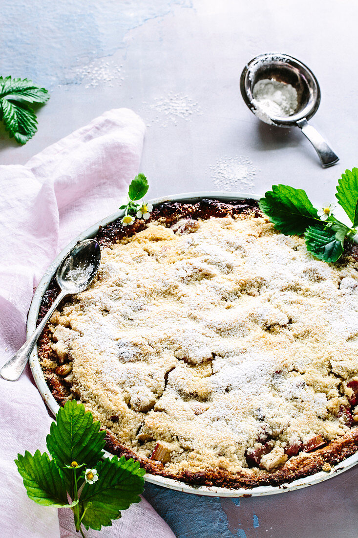 Rhubarb and Strawberry Pie