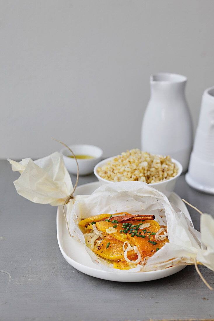 Cinnamon-flavored butternut squash,onion and chive papillote,cracked wheat