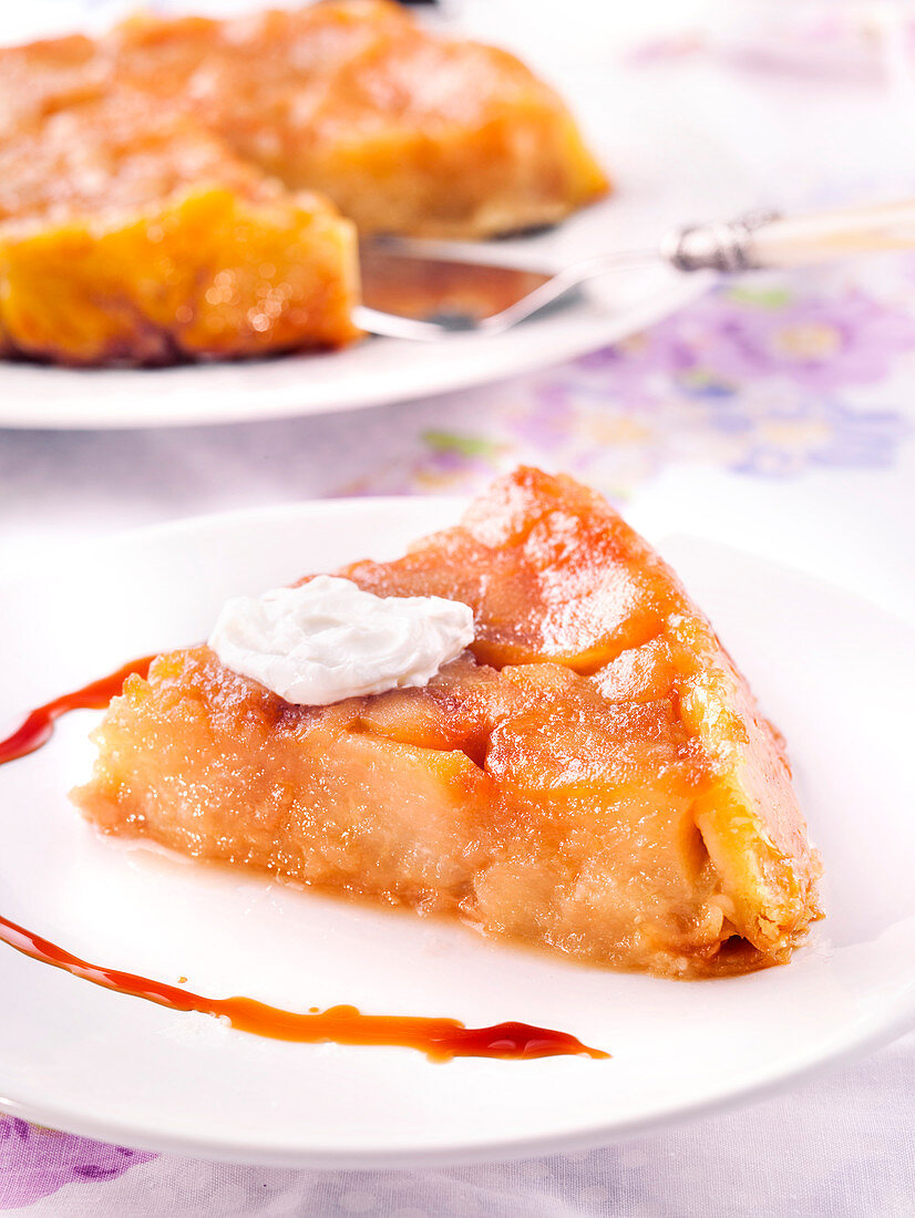 Tarte Tatin (traditioneller gestürzter Apfelkuchen, Frankreich)