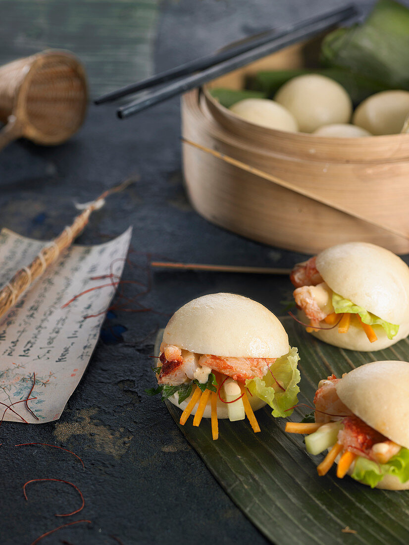 Gua Bao,Small Taiwan Crab And Vegetable Bread Buns
