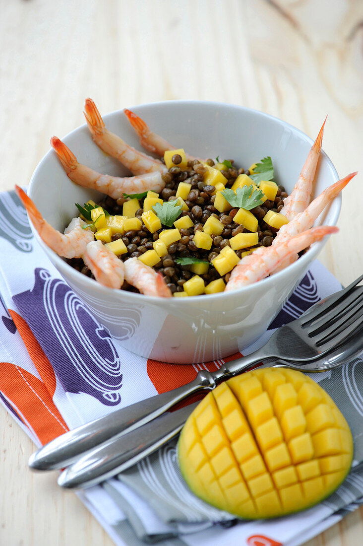 Lentil,gambas and mango salad