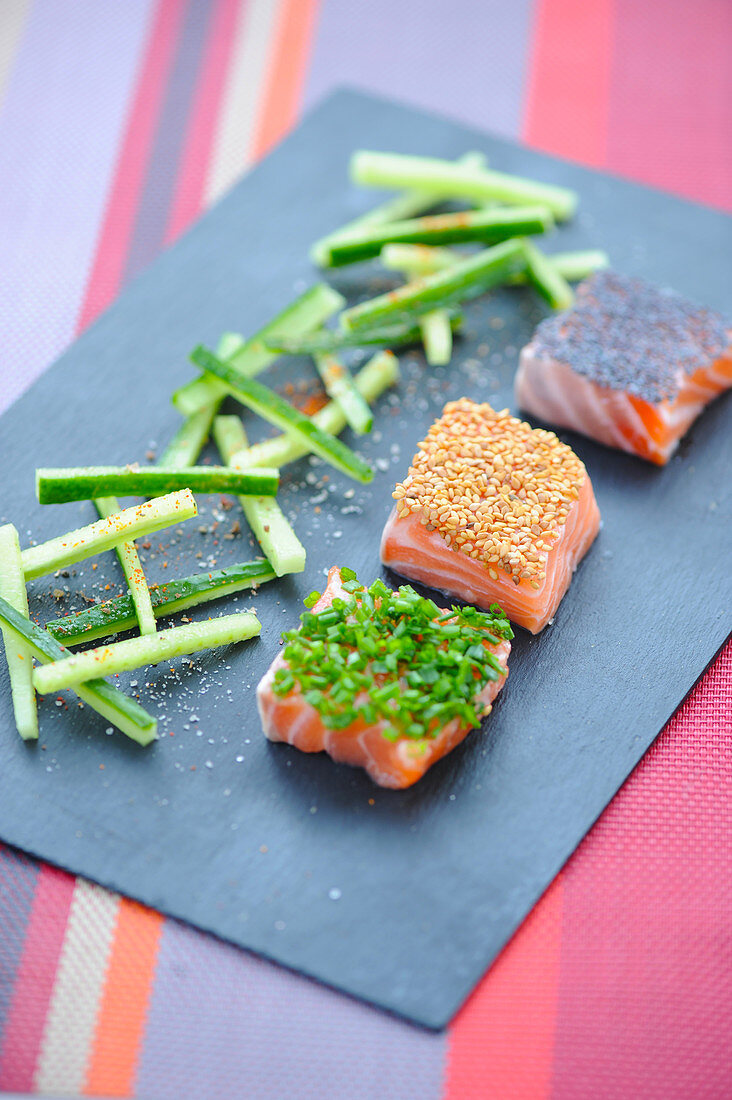 Three-flavored marinated salmon squares