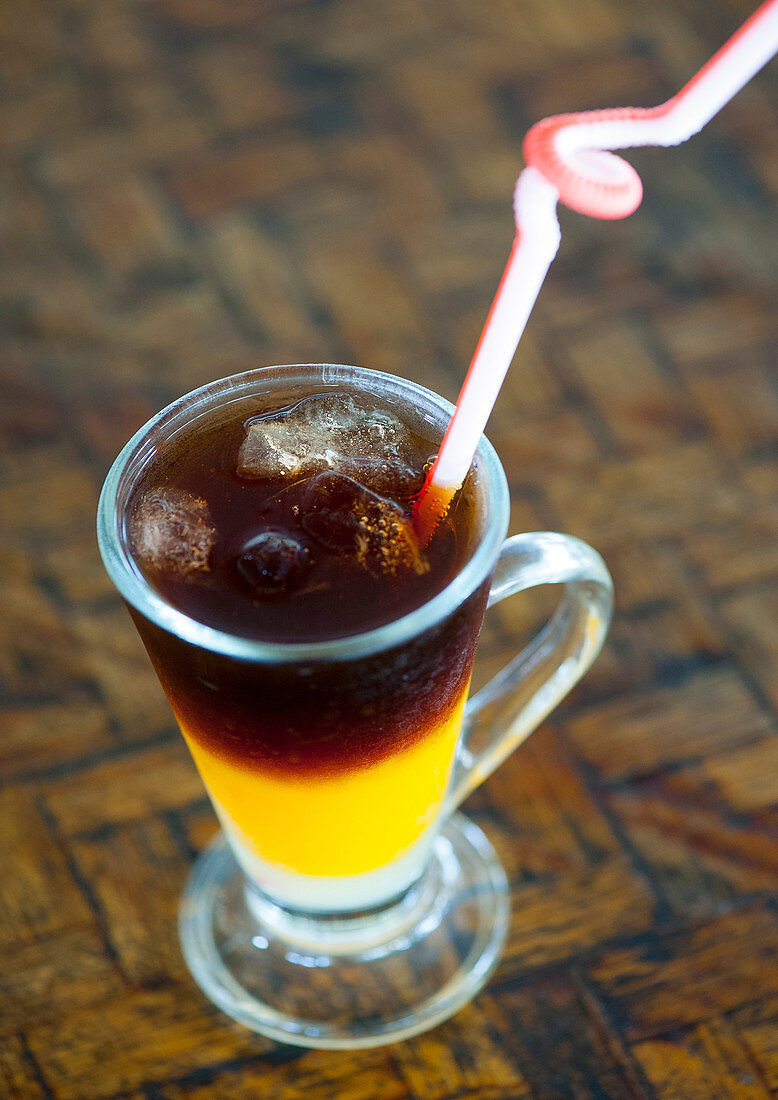 Mango-Cola-Cocktail (Indien)