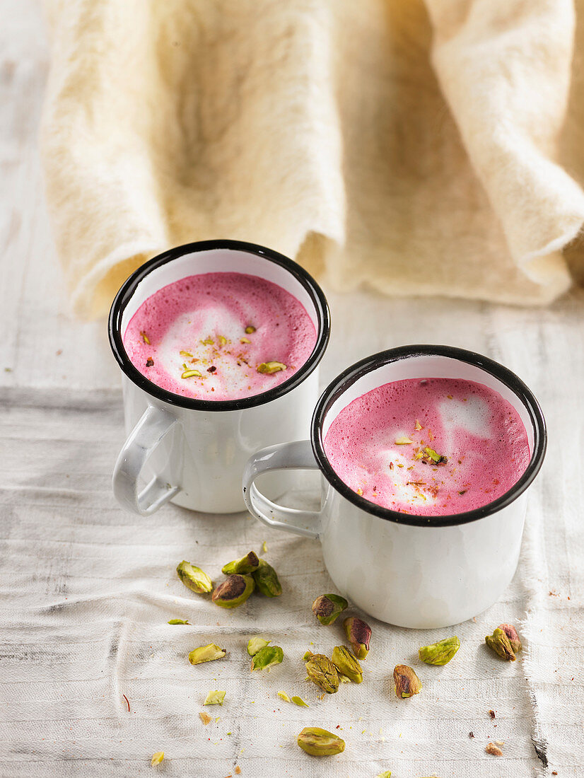 Beetroot milk with pistachio milk foam (vegan)