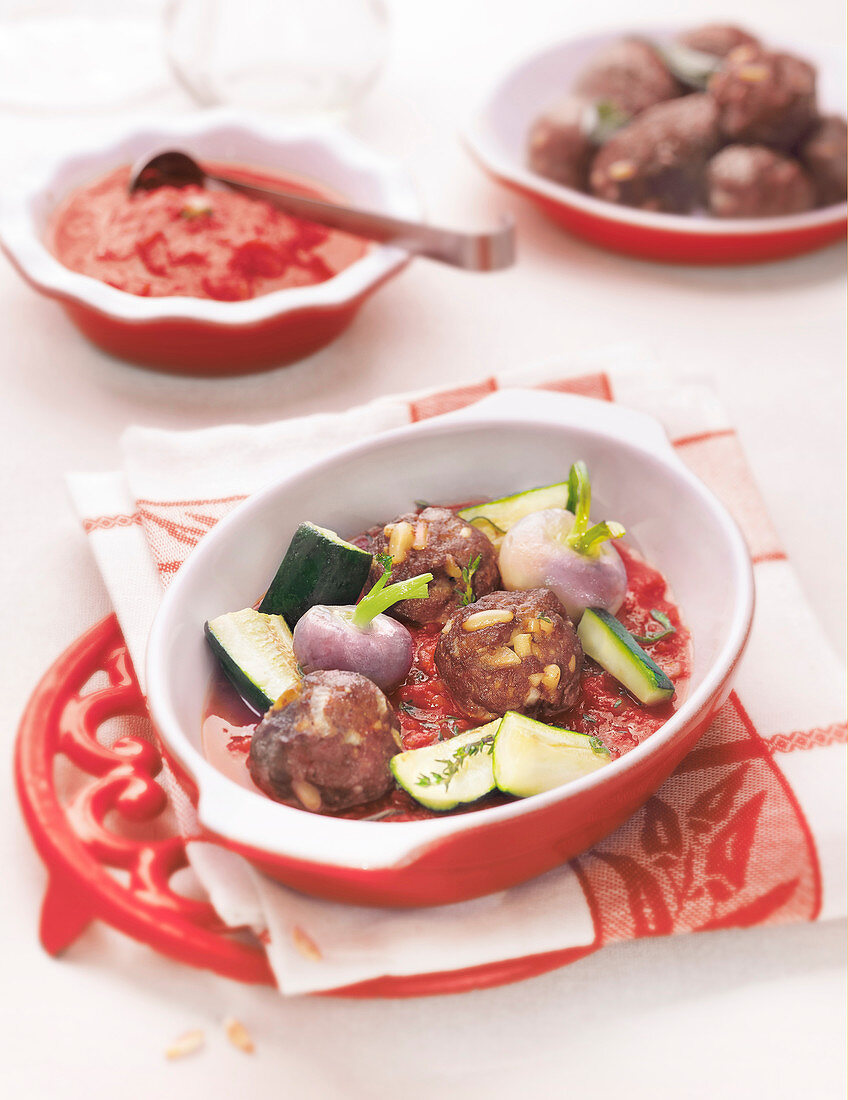 Lamb meatballs with baked vegetables