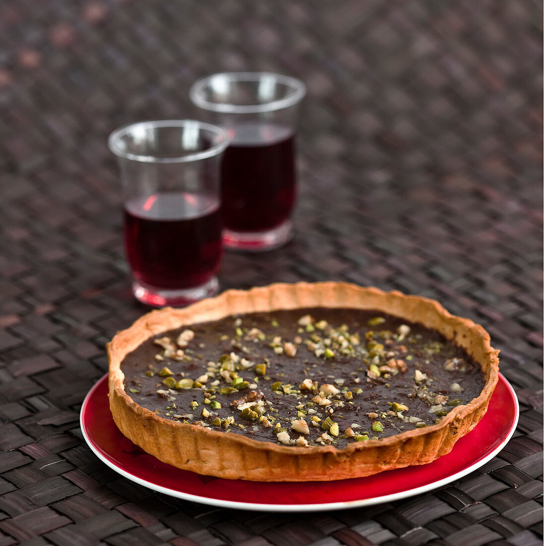 Carambars,walnut and pistachio pie