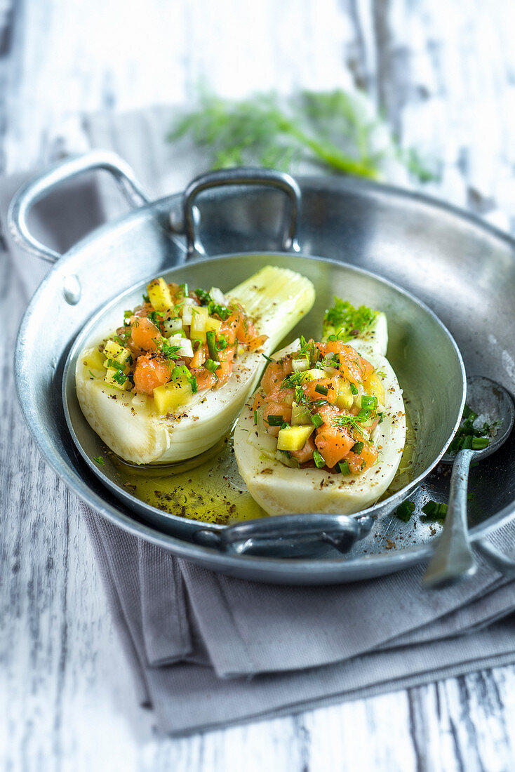 Fennel bulb stuffed with salmon tartare and mango