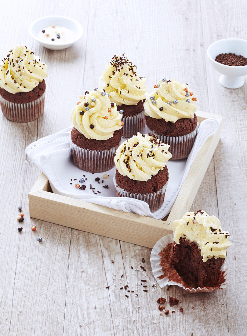 Lactose-free and butter-free chocolate cupcakes