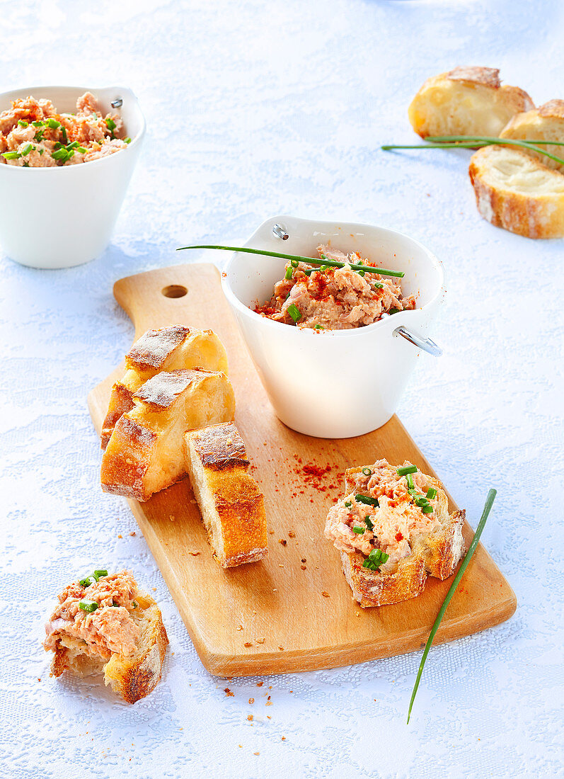 Thunfisch-Tofu-Rillettes mit Paprikapulver, laktosefrei und ohne Butter