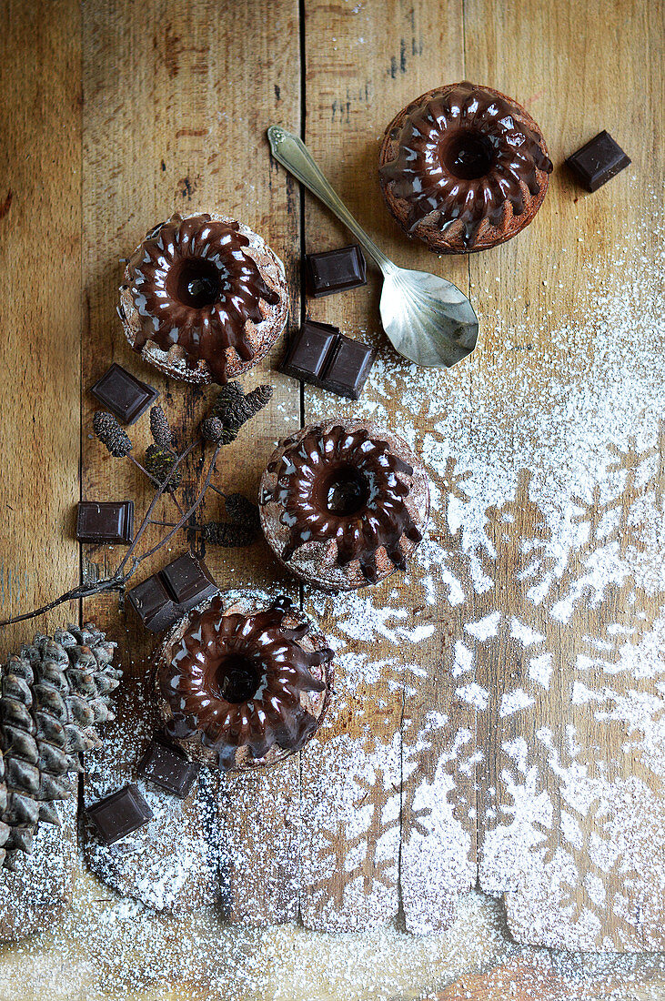 Mini Schoko-Kougelhopfs (elsässicher Gugelhupf) zu Weihnachten